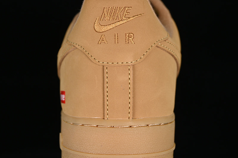 Tênis Nike Air Force 1 Supreme Wheat