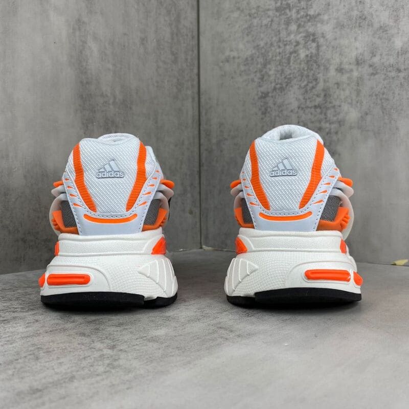 Tênis Pharrell Williams x Adidas Adistar Jellyfish Focus Olive Orange