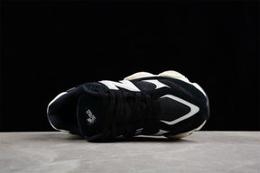 Tênis New Balance 9060 Black