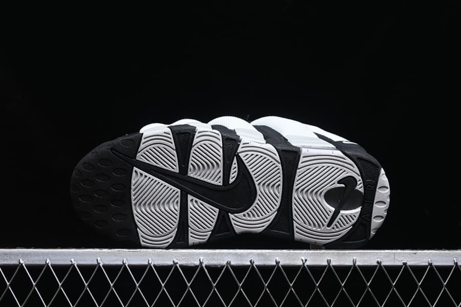 Tênis Nike Air More Uptempo Low Panda