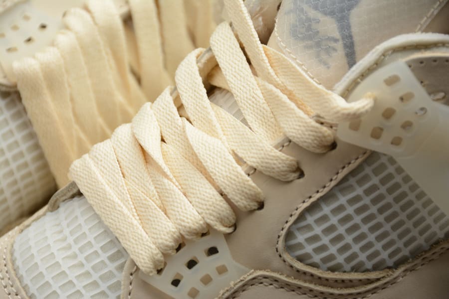 Tênis Air Jordan 4 Retro x Off-White Sail
