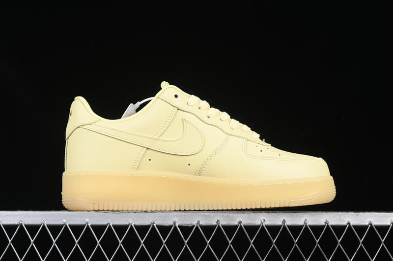 Tênis Nike x NOCTA Air Force 1 Citron Tint