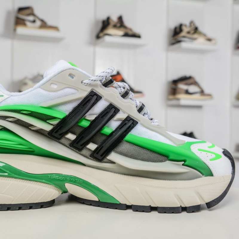 Tênis Pharrell Williams x Adidas Adistar Jellyfish Team Real Green