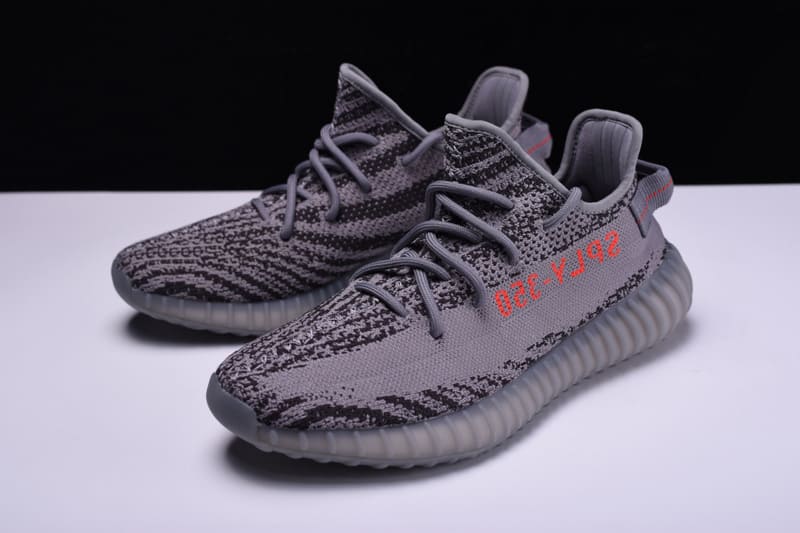 Tênis Adidas Yeezy 350 V2 “Beluga 2.0”