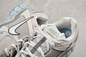 Tênis Nike Zoom Vomero 5 Light Orewood Brown