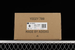 Tênis Adidas Yeezy 700 V3 Fade Carbon
