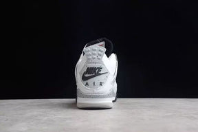 Tênis Air Jordan 4 Retro White Cement
