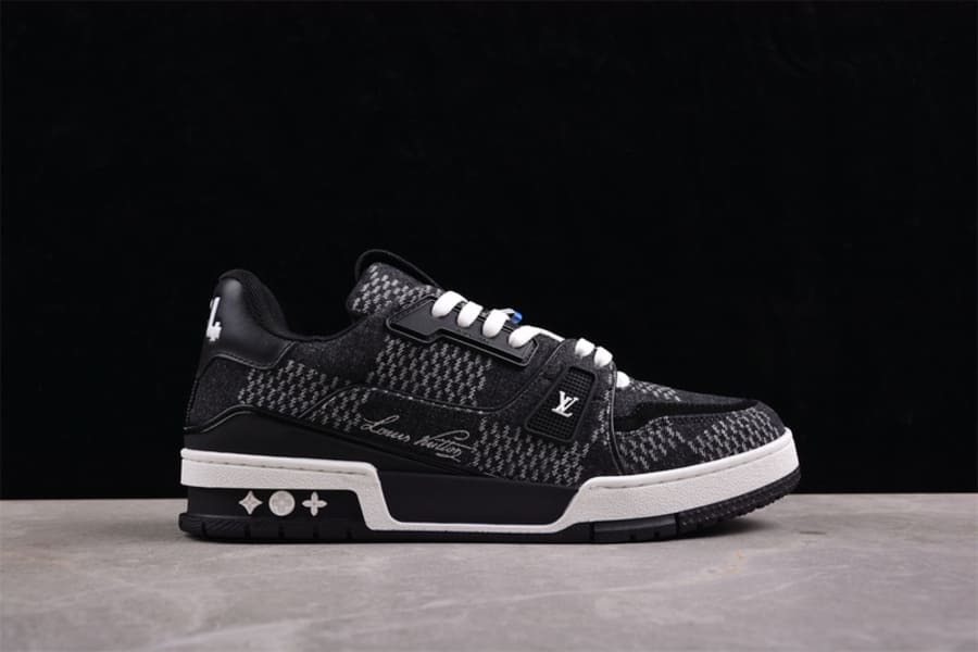 Tênis Louis Vuitton LV Trainer Black Damier 3D Denim