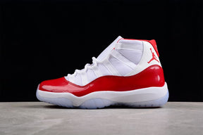 Tênis Air Jordan 11 Retro Cherry