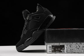 Tênis Air Jordan 4 Black Cat