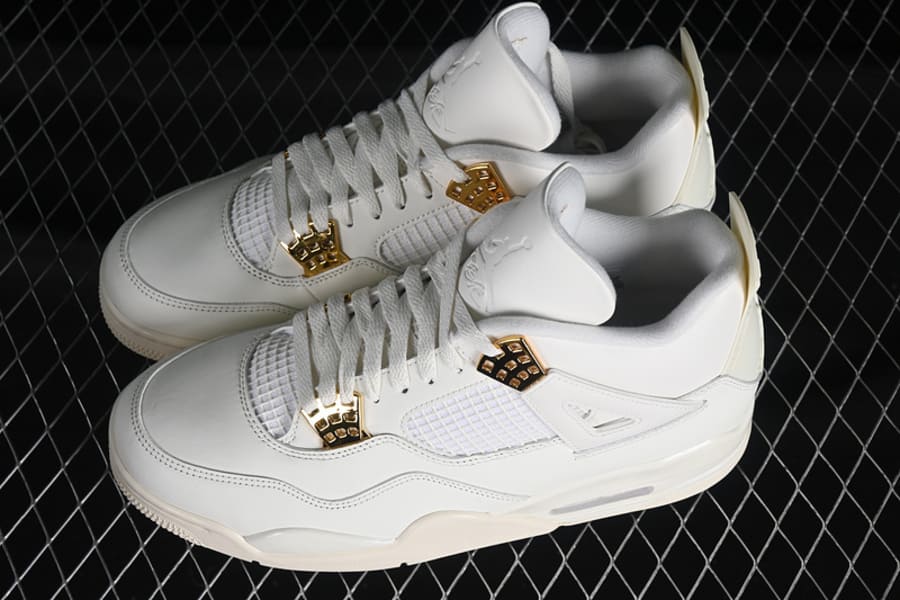 Tênis Air Jordan 4 Metallic Gold