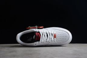 Tênis Nike Air Force 1 Low Carabiner Swoosh Red
