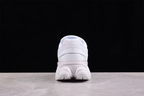 Tênis New Balance 9060 Triple White