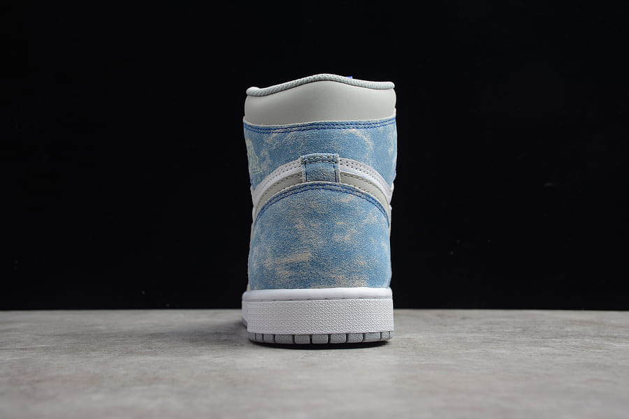 Tênis Air Jordan 1 High Hyper Royal