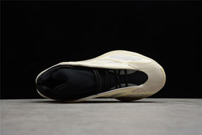 Tênis Adidas Yeezy 700 V3 Azael