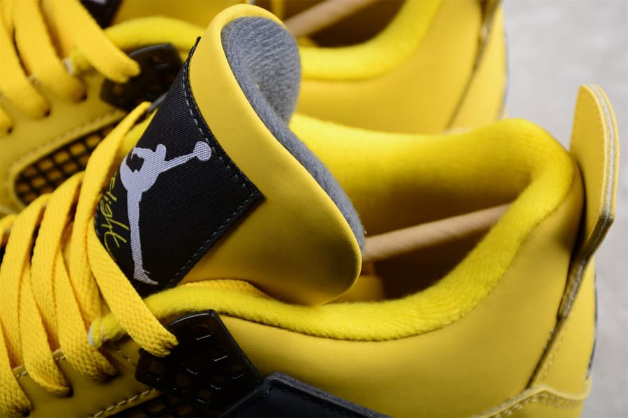 Tênis Air Jordan 4 Lightning