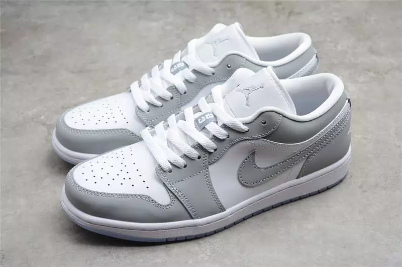 Tênis Jordan 1 Low Wolf Grey