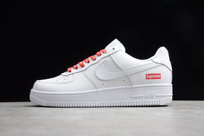 Tênis Nike Air Force 1 Supreme