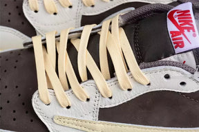 Tênis Air Jordan 1 Low x Travis Scott - Reverse Mocha
