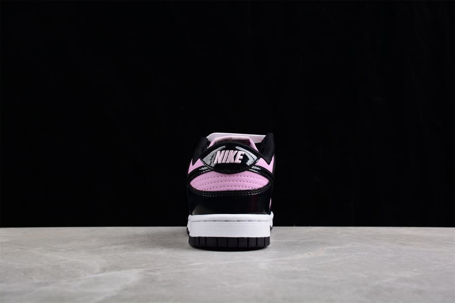 Tênis Nike Dunk Low Black Patent Pink