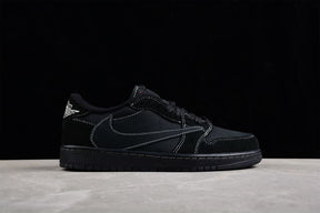 Tênis Air Jordan 1 Low x Travis Scott OG Triple Black