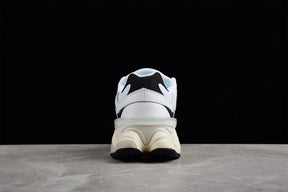 Tênis New Balance 9060 White Black