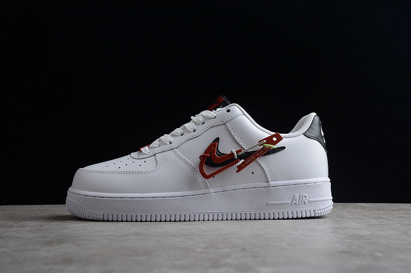 Tênis Nike Air Force 1 Low Carabiner Swoosh Red
