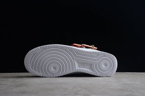 Tênis Nike Air Force 1 Low Carabiner Swoosh Red