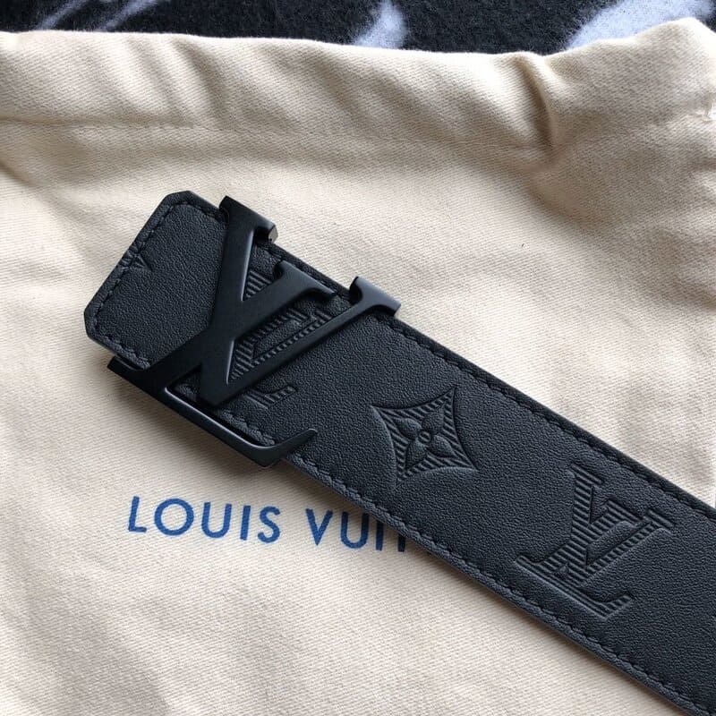 Cinto Louis Vuitton Preto