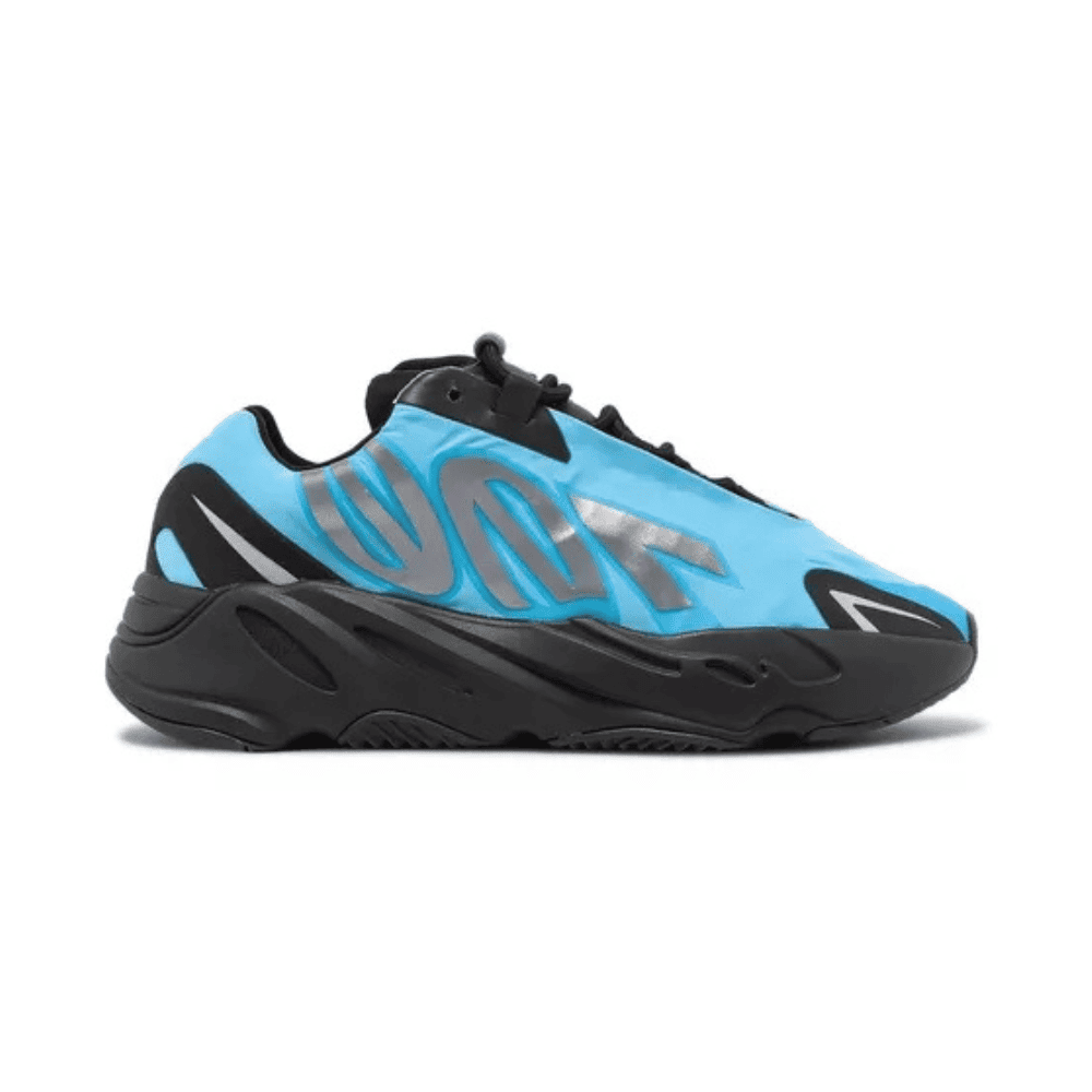Tênis Adidas Yeezy Boost 700 MNVN Bright Cyan