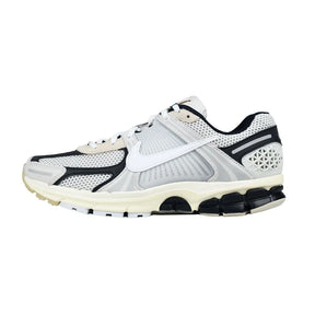 Tênis Nike Zoom Vomero 5 Supersonic