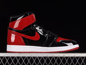 Tênis Air Jordan 1 High Patent Bred
