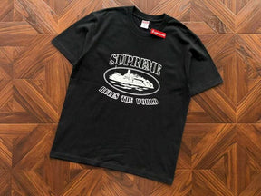 PRONTA ENTREGA - Camiseta Corteiz x Supreme Rules The World Black