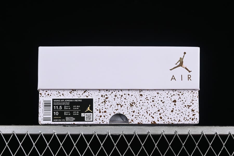 Tênis Air Jordan 4 Metallic Gold