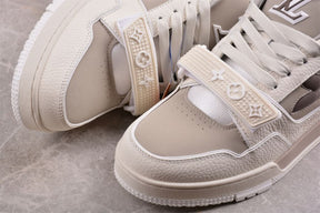 Tênis Louis Vuitton Trainer Monogram Flower Beige