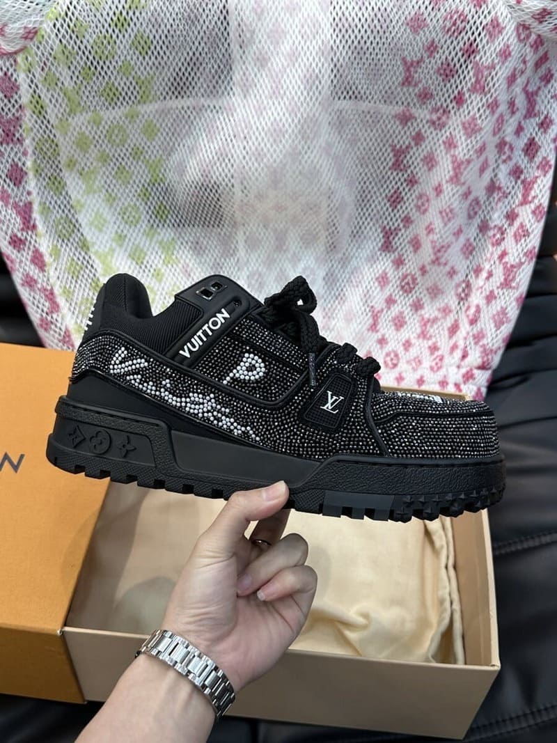 Tênis Louis Vuitton LV Trainer MaxI Black Crystal