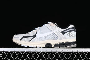 Tênis Nike Zoom Vomero 5 Supersonic