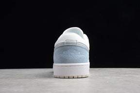 Tênis Jordan 1 Low Paris