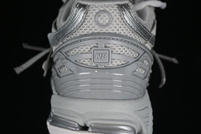 Tênis New Balance 1906A Concrete Silver Metallic
