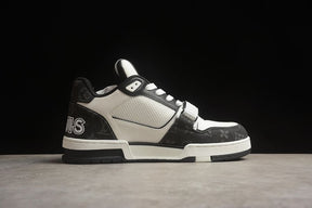 Tênis Louis Vuitton Trainer Black White