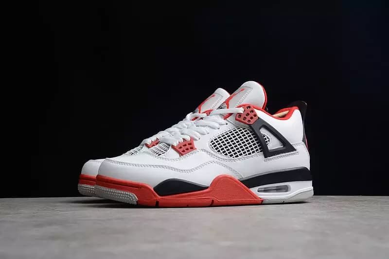 Tênis Air Jordan 4 Fire Red