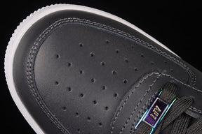 Tênis Nike Air Force 1 PRM Black Carabiner