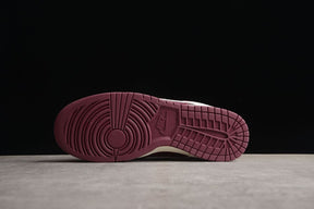 Tênis Nike Dunk Low Premium Valentine's Day