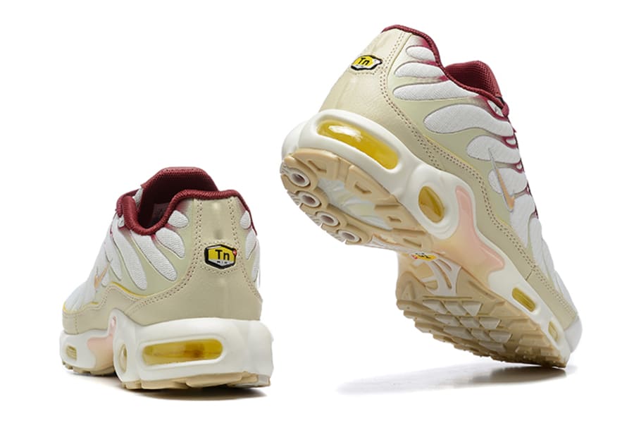 Tênis Air Max TN Plus Sail Team Red