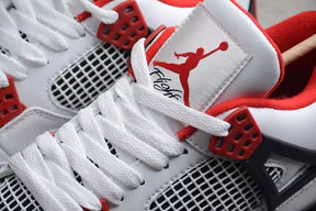 Tênis Air Jordan 4 Fire Red