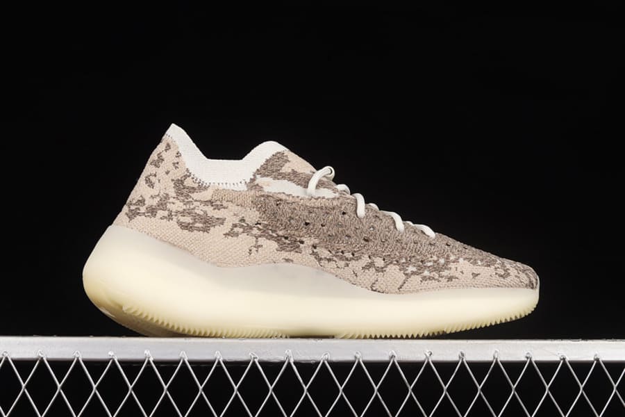 Tênis Adidas Yeezy 380 Pyrite