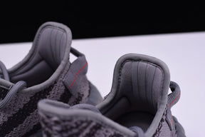Tênis Adidas Yeezy 350 V2 “Beluga 2.0”