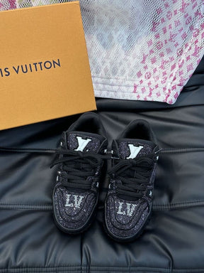 Tênis Louis Vuitton LV Trainer MaxI Black Crystal
