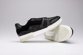 Tênis Louis Vuitton Trainer Black Monogram