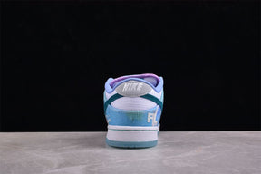 Tênis Nike SB Dunk Low Futura Laboratories Bleached Aqua
